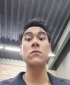 彭于晏搞怪图片,笑料百出，萌态可掬