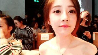 女主播以外走光,女主播的尴尬瞬间揭秘